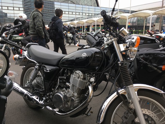 ヤマハSR400のレビュー/口コミ/長所/短所/新車/価格【愛車インプレ】