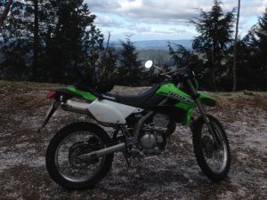 【カワサキKLX250】のレビュー/評価は?新車価格はいくら?