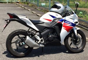 ホンダCBR125Rユーザーレビュー/口コミ/新車インプレ/燃費は?