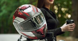 ヘルメットスピーカーおすすめ6選｜バイク用Bluetooth・有線の選び方