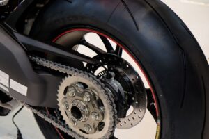 バイクにチェーンオイルは必須アイテム！おすすめ人気5選