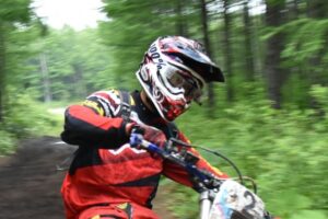 オフロードヘルメットの選び方！おすすめヘルメット10選